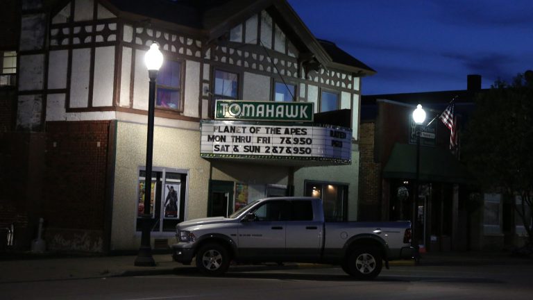 Tomahawk Cinema