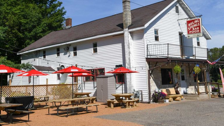 Boiling Springs Tavern | Boiling Springs Tavern Oneida County business exterior
