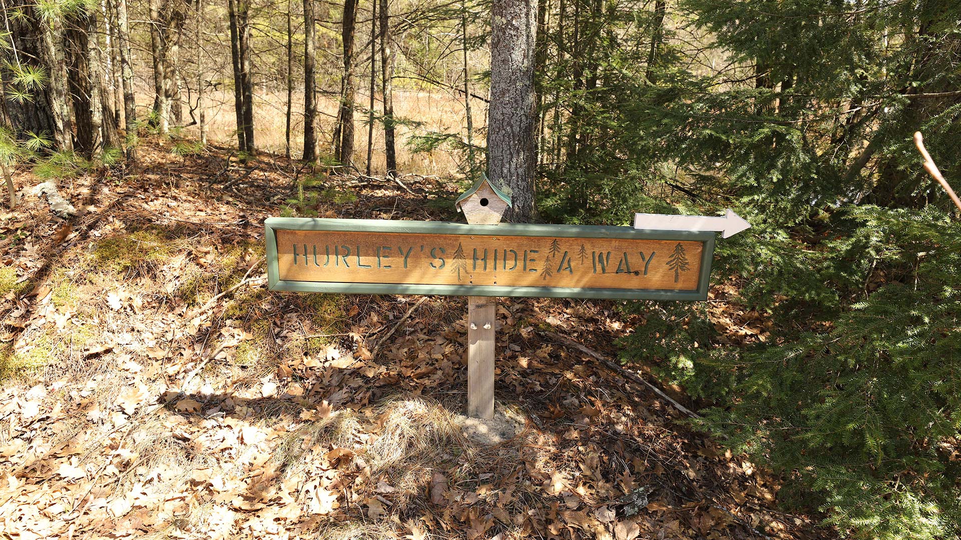 Hurley's Hideaway sign