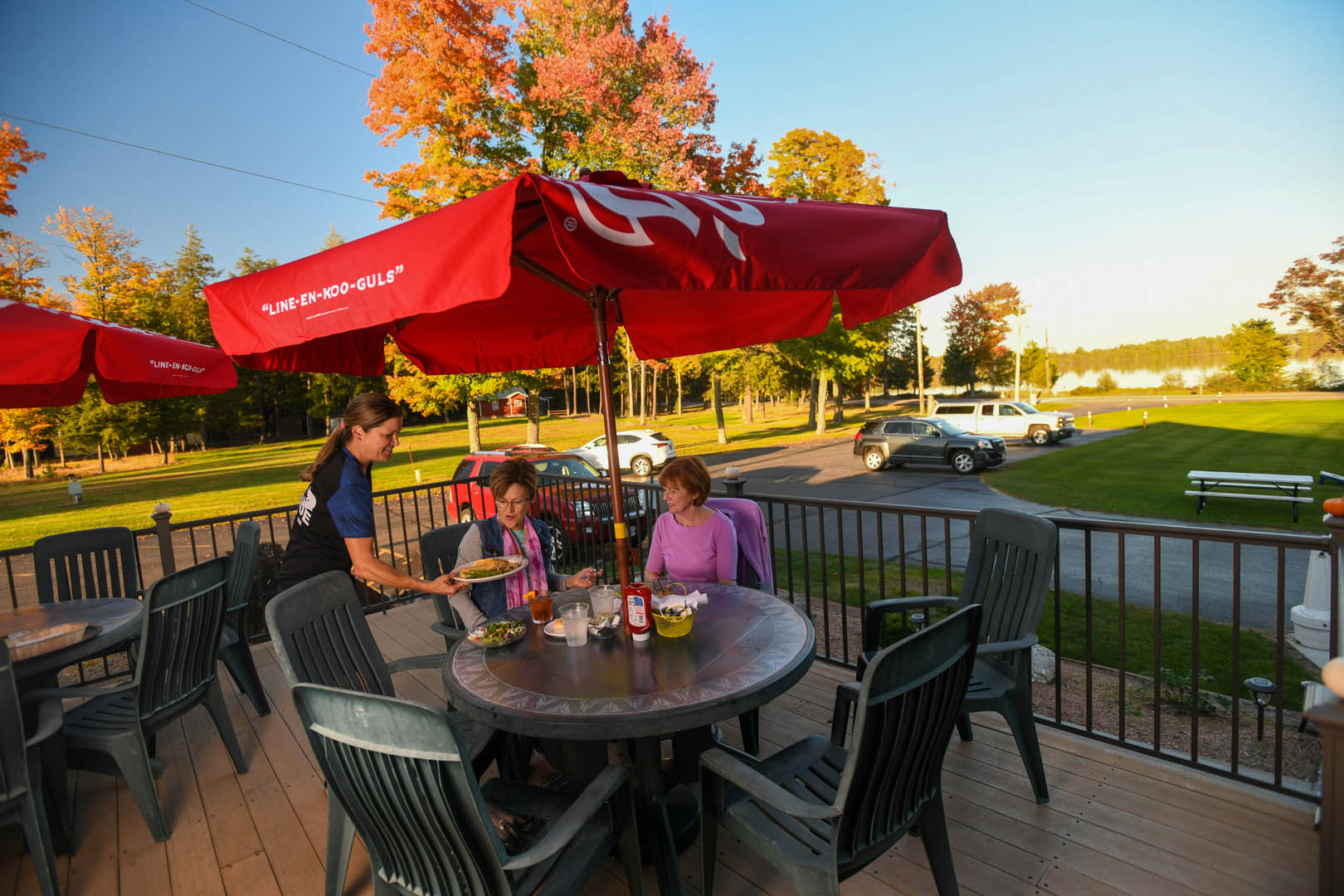 Customers getting their meal outside at Bonnie's Lakeside