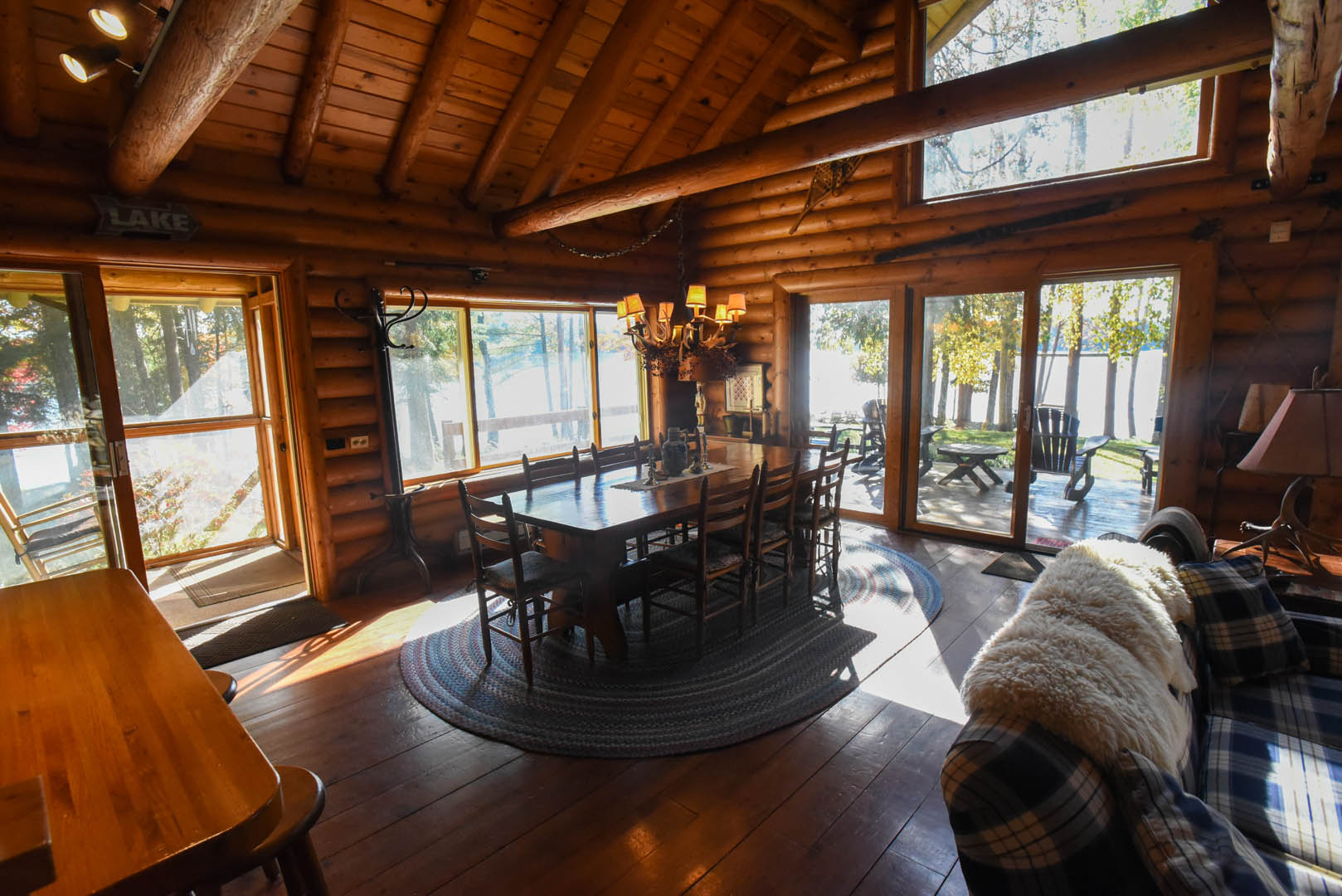 A look at the inside of the Jagdschloss Four Mile Lake Rental