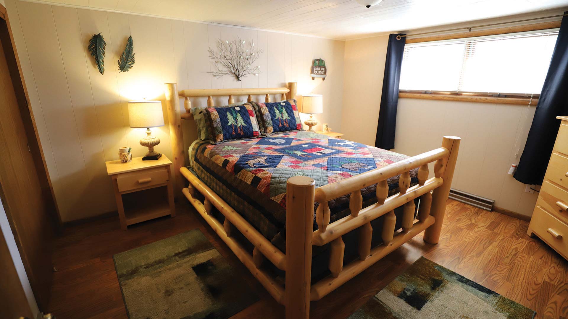 Bedroom at Lake Tomahawk Lodge