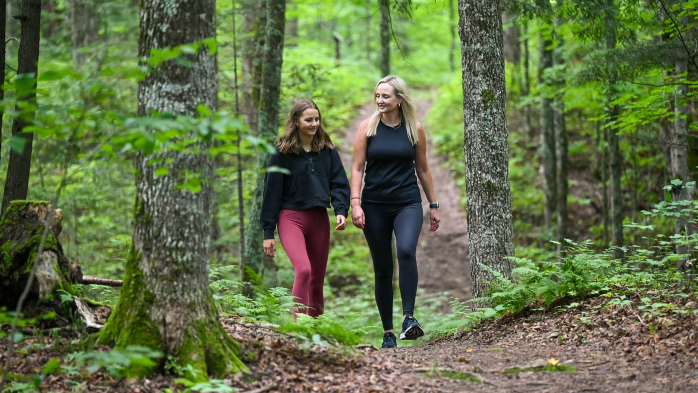 Hiking | Two people walking along Raven Trail in Oneida County